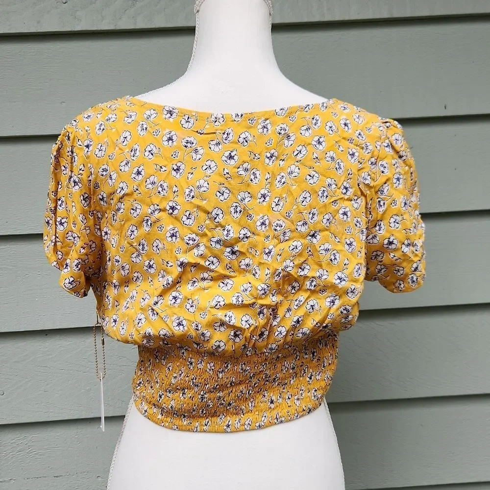Forever 21 Floral Cropped Blouse - Picture 3 of 4